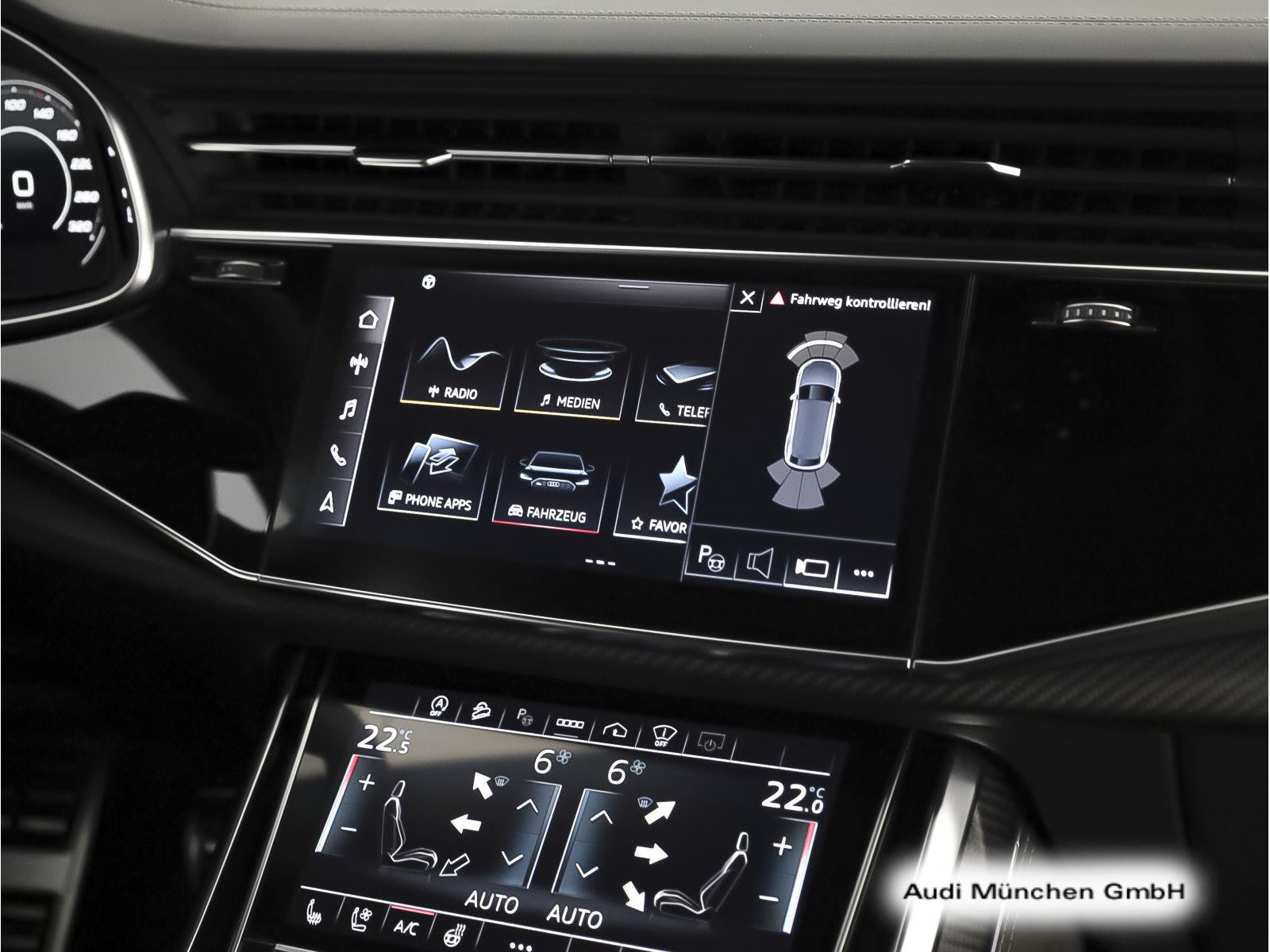 Audi RS Q8 Dynamik+/Keramik/Carbon/StdHzg/AHK/B&O