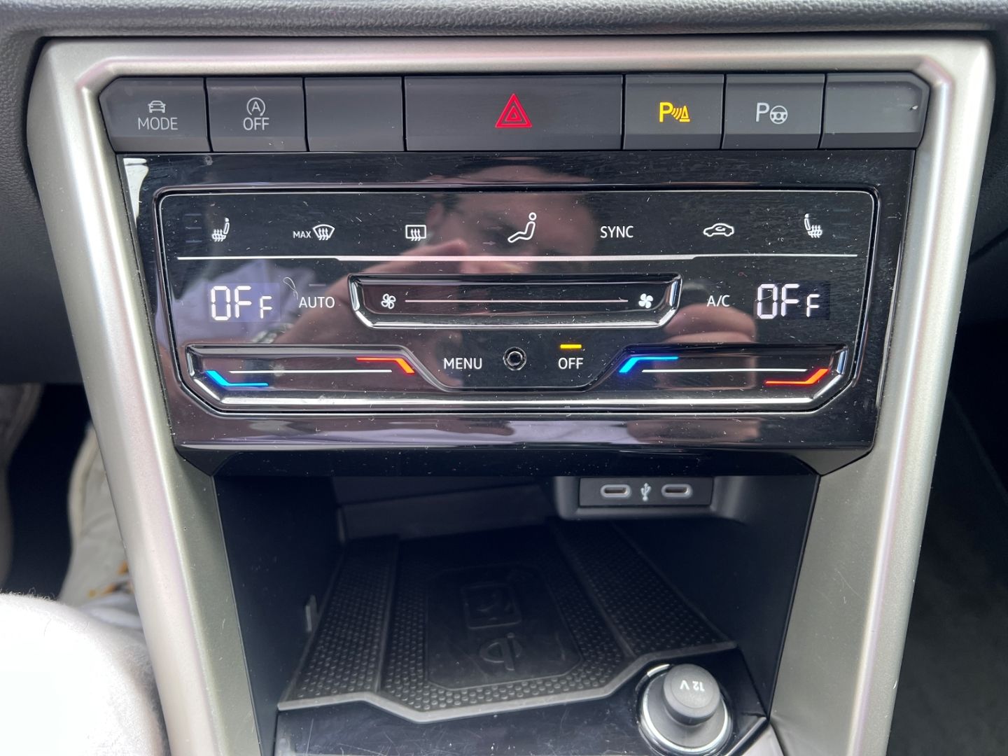 Volkswagen T-Roc 1.0TSI Move - Samsaru's Car Outlet