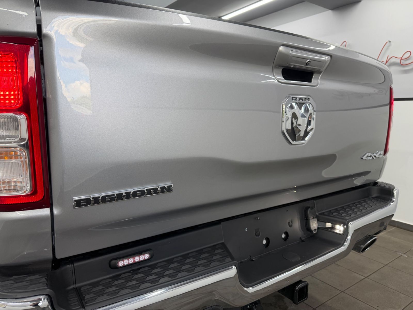 Dodge RAM 1500 5.7 4x4 eTORQUE Bigh. Crew./12"Display/