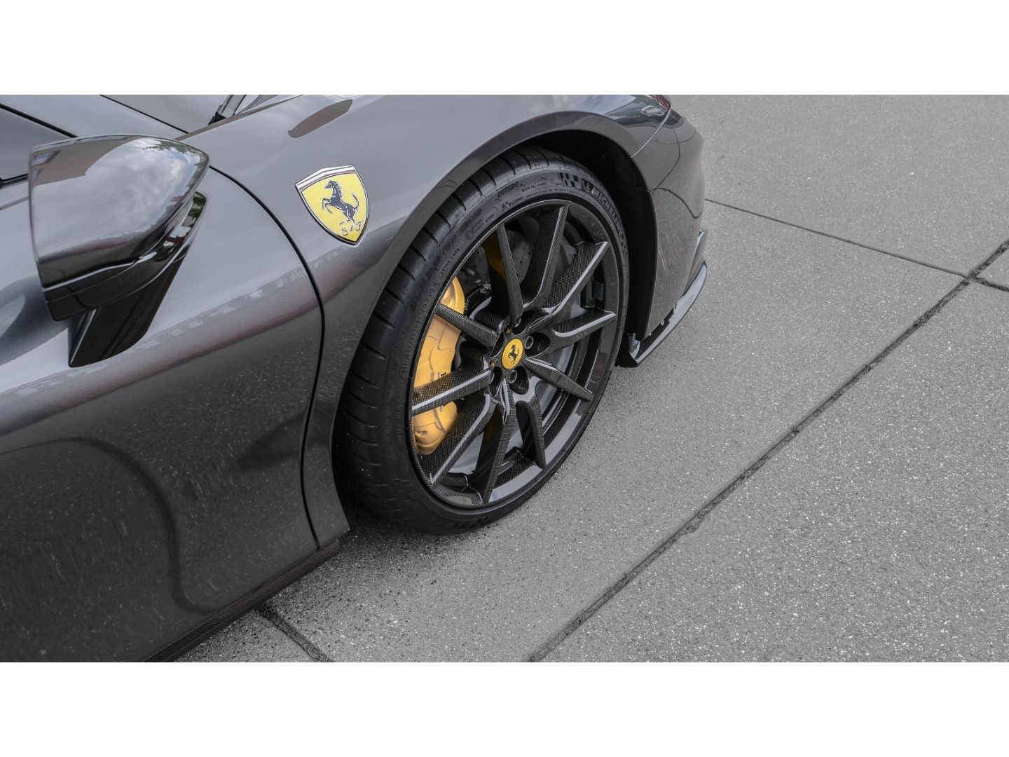 Ferrari SF90 Stradale - Samsaru's Car Outlet