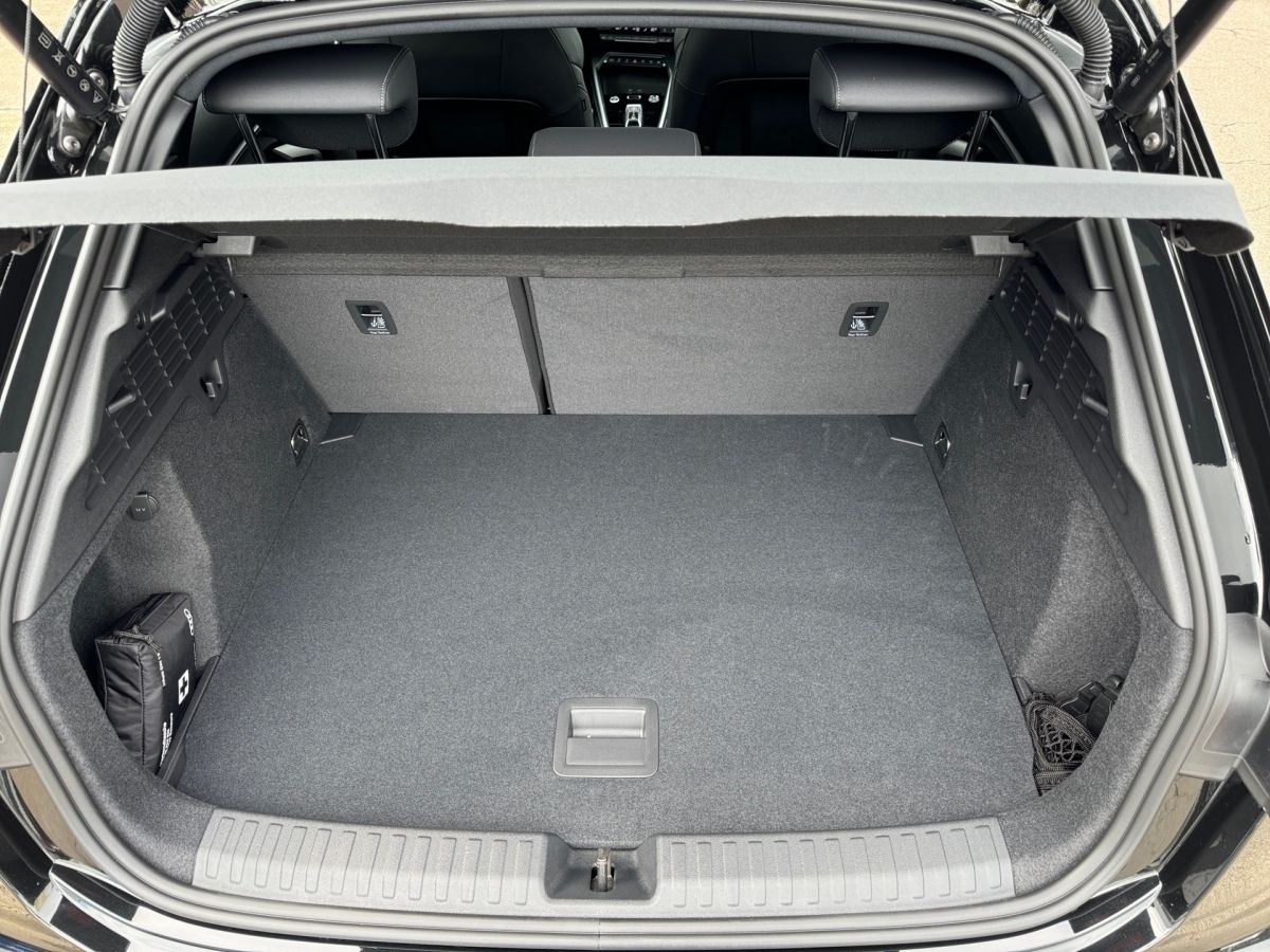 Audi A3 Sportback 35 TFSI S line - Samsaru's Car Outlet