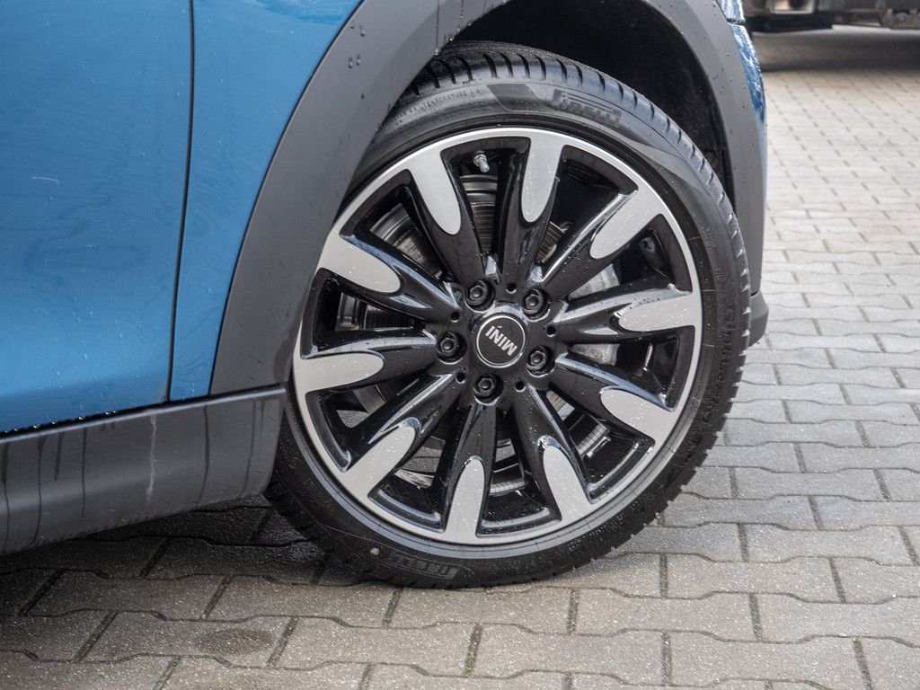 MINI Cooper Classic - Samsaru's Car Outlet