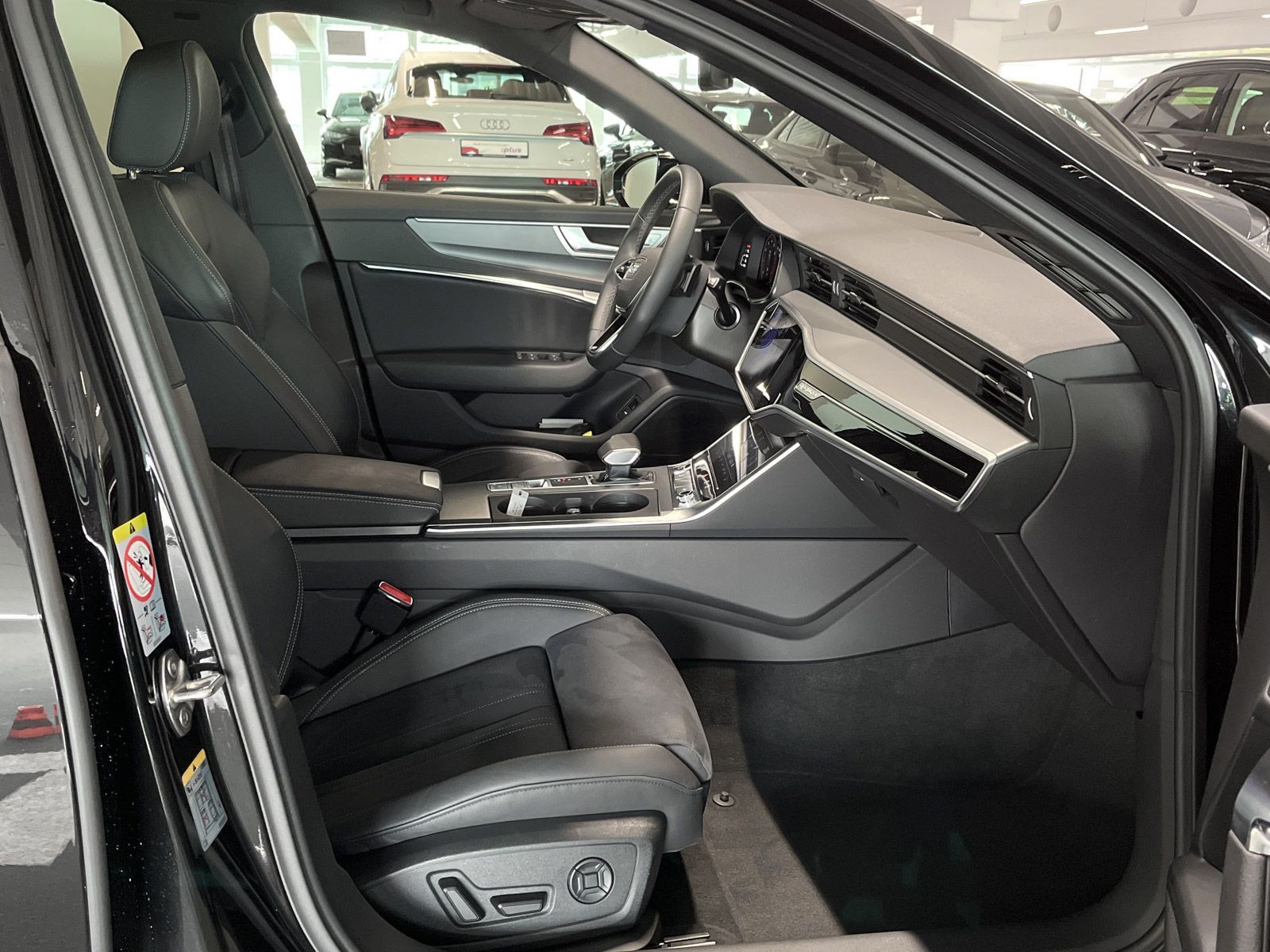 Audi A6 Avant 45 TFSI qu S line S tronic - Samsaru's Car Outlet