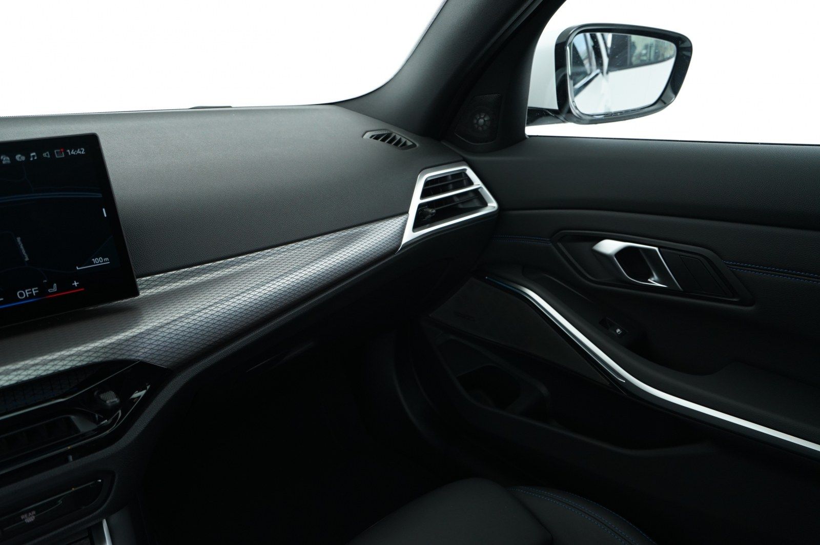 BMW 330e xDrive Touring (M-Sport Navi LED AHK H/K)