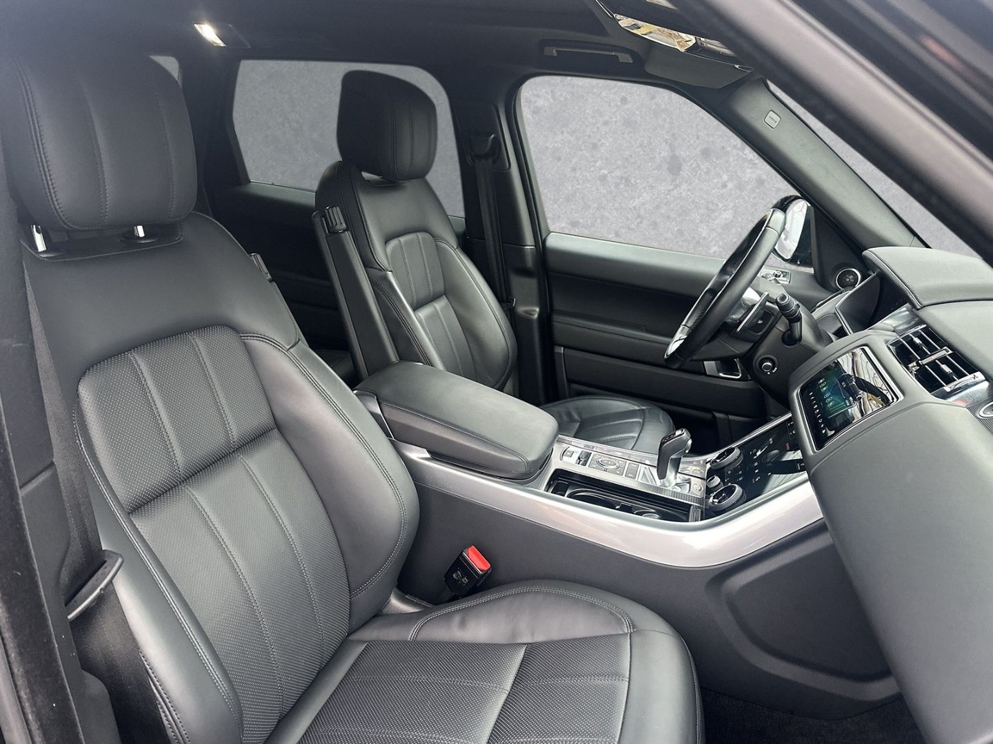 Range Rover Sport D300 Dynamic HSE - Samsaru's Car Outlet