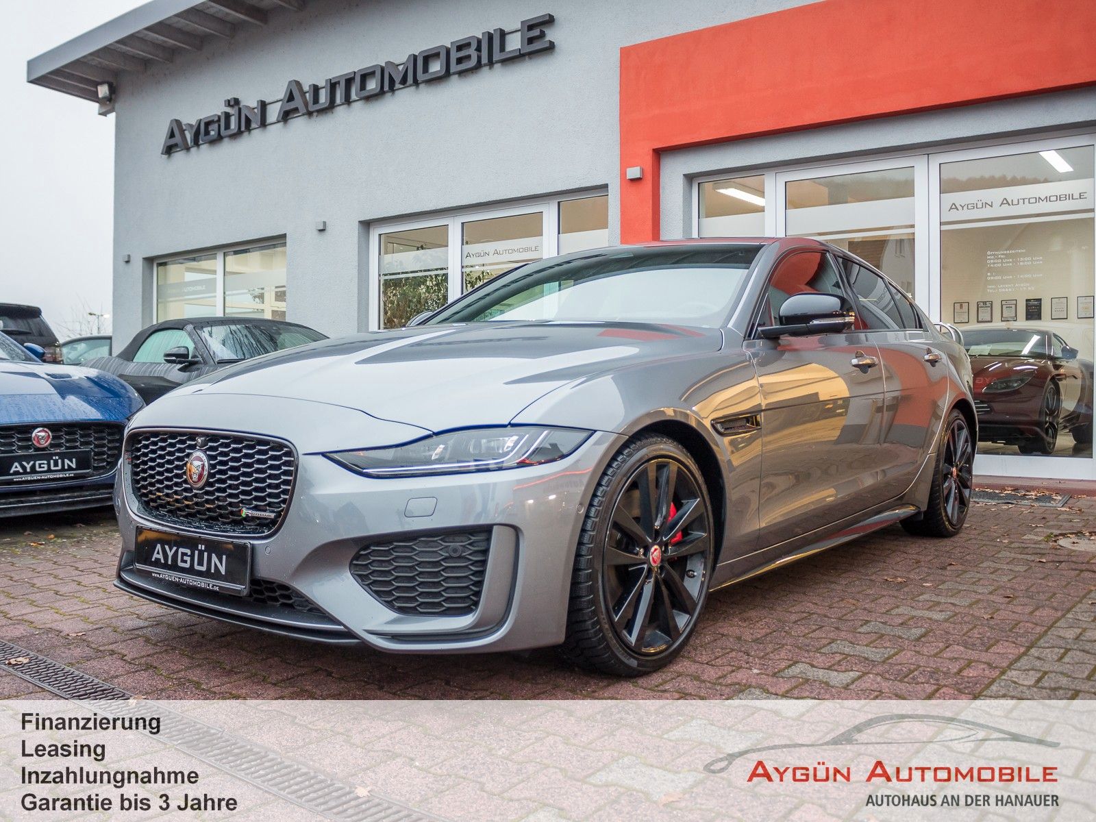 Jaguar XE D200 RWD R-Dynamic Black*ACC*AHK*HUD*Pano*