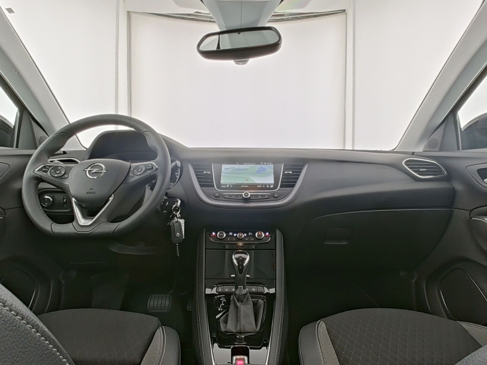 Opel Grandland Business Edition - Samsaru's Car Outlet