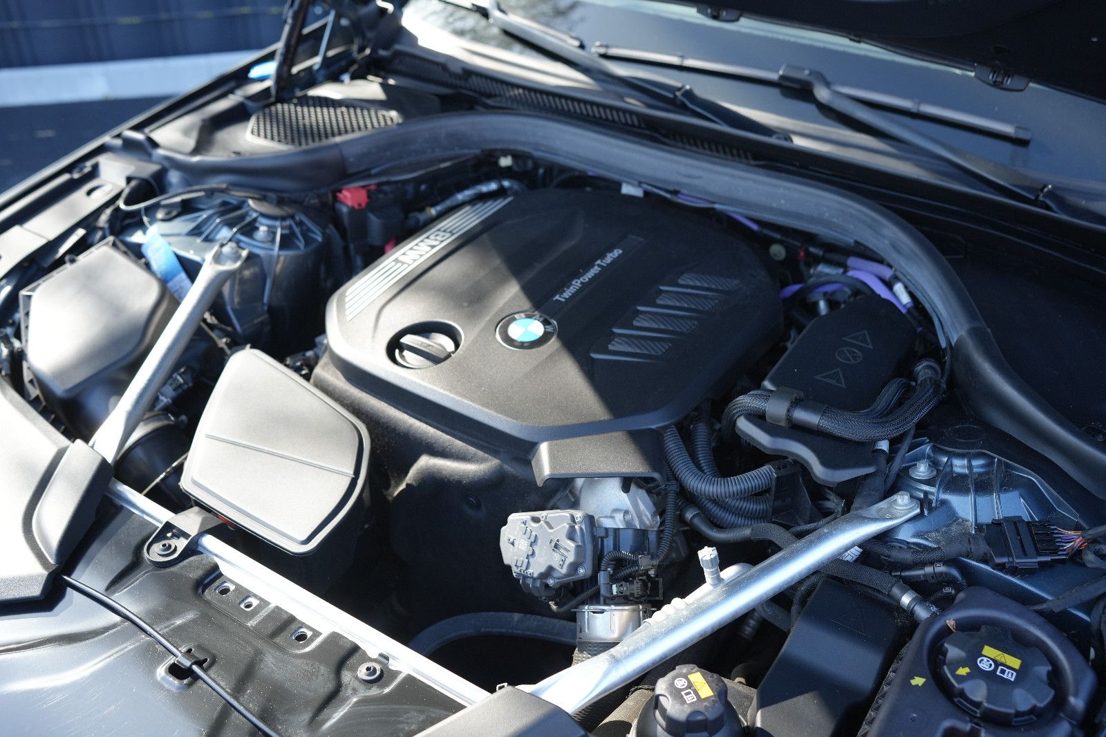 BMW 520d XDrive*LASER*HEADUP*ACC*DDC*ABL*STANDHZG*
