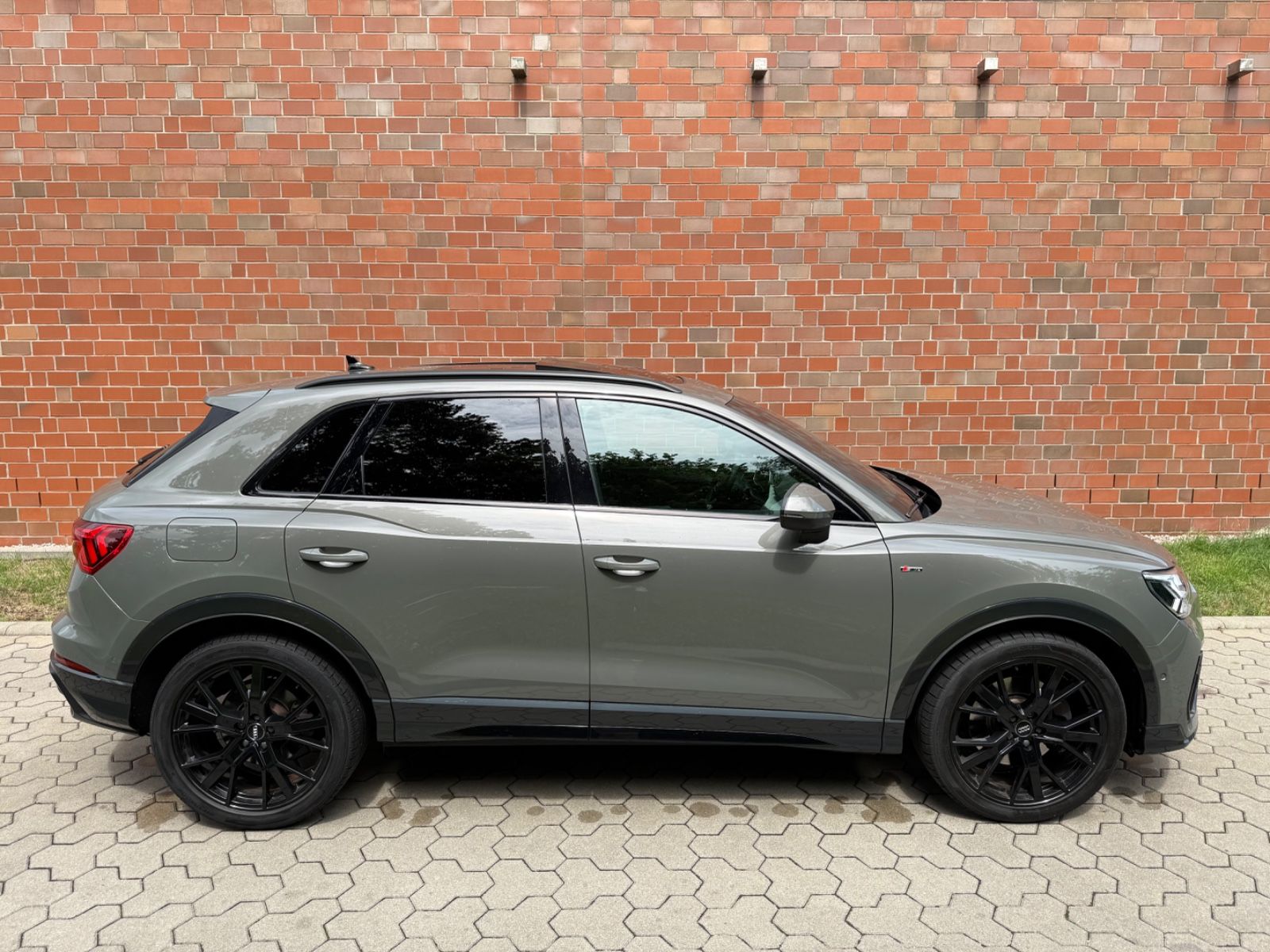 Audi Q3 40 TFSI S line - Samsaru's Car Outlet
