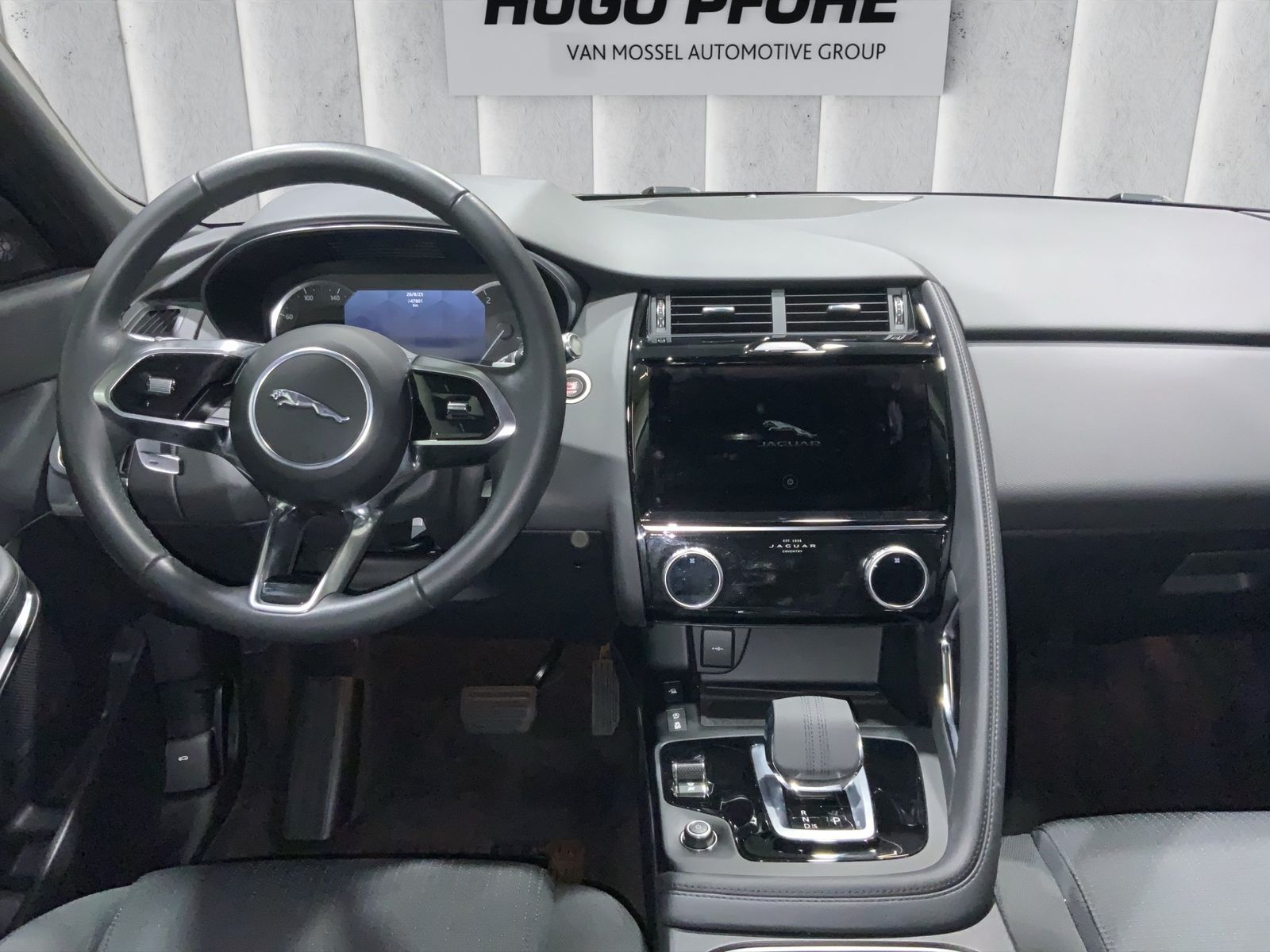 Jaguar E-PACE D200 AWD SHZ SpurH SpurW LM 2xKlima