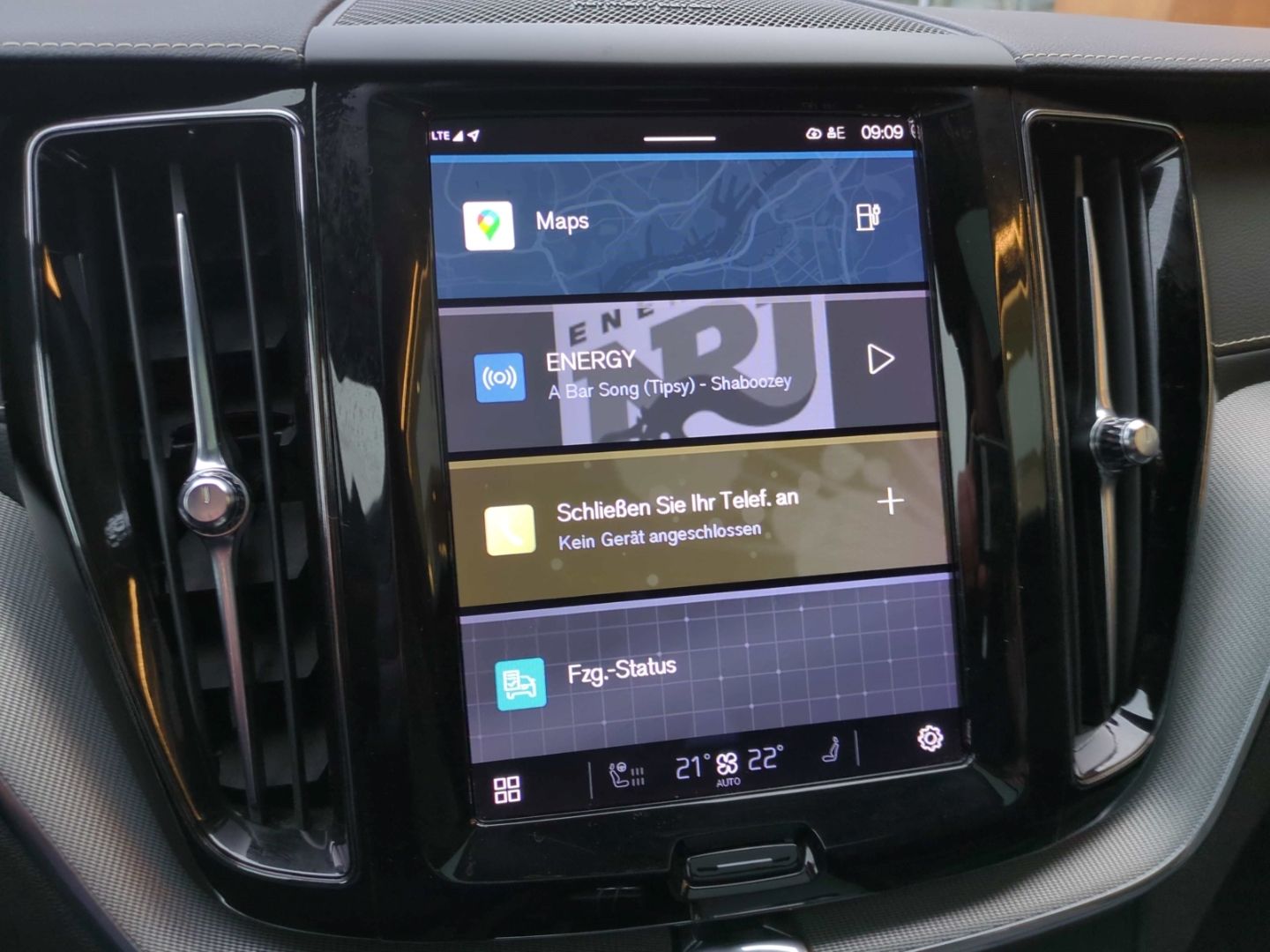 Volvo XC60 R Design Recharge Plug-In Hybrid AWD T8 Twi