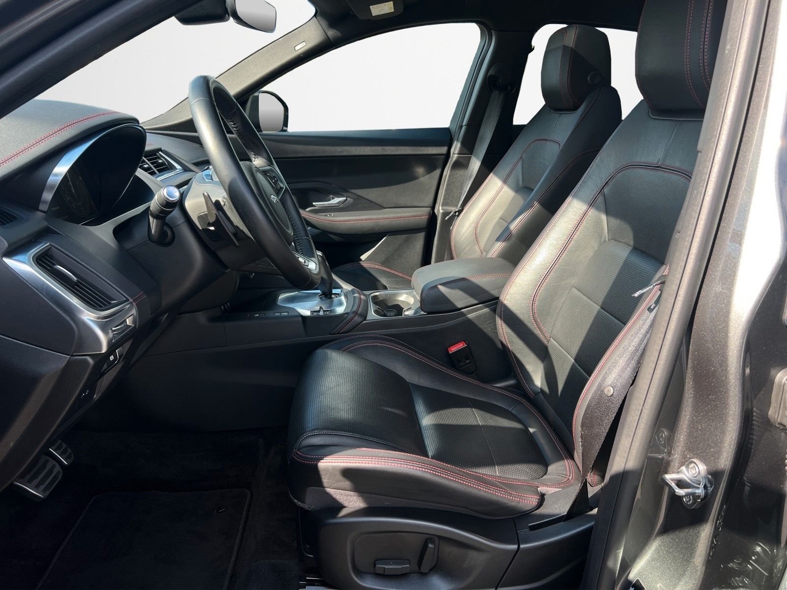 Jaguar E-Pace P250 CHEQUERED FLAG 4WD Autom.