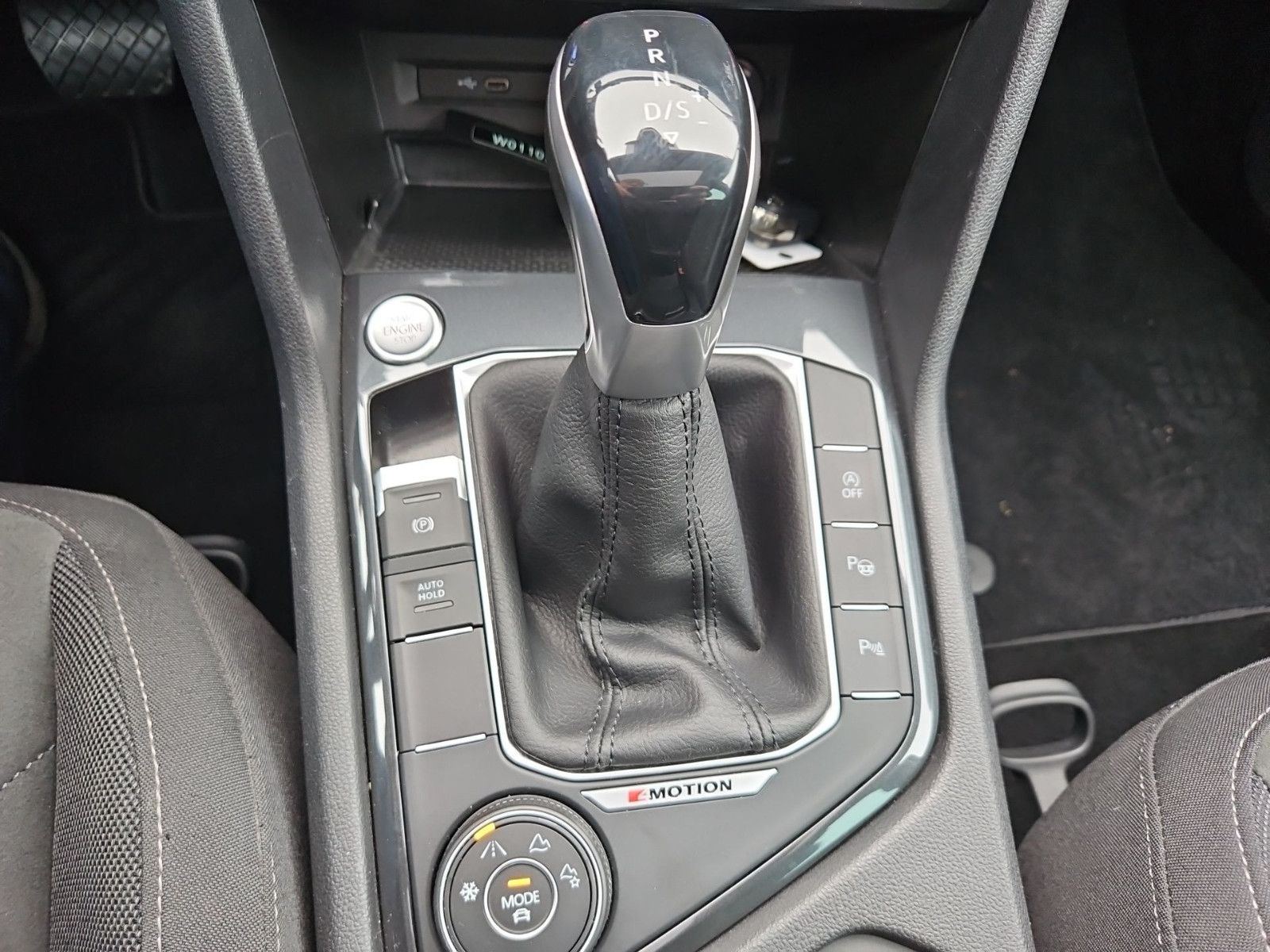 Volkswagen Tiguan 2.0 TDI Elegance 4Motion/NAVI/AHK/Matrix