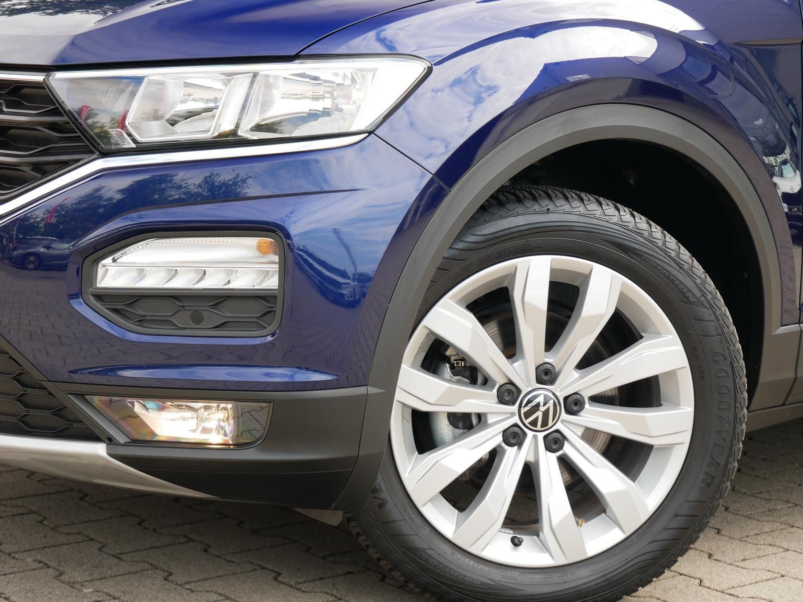 Volkswagen T-Roc 1.5 TSI SPORT DSG - Samsaru's Car Outlet