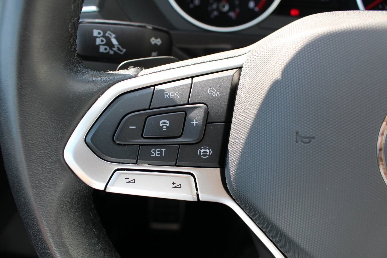 Volkswagen Tiguan 1.5 TSI DSG Move - Samsaru's Car Outlet
