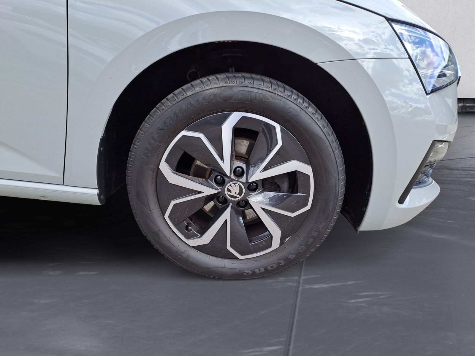 Skoda Scala 1.0 TSI DSG Drive - Samsaru's Car Outlet