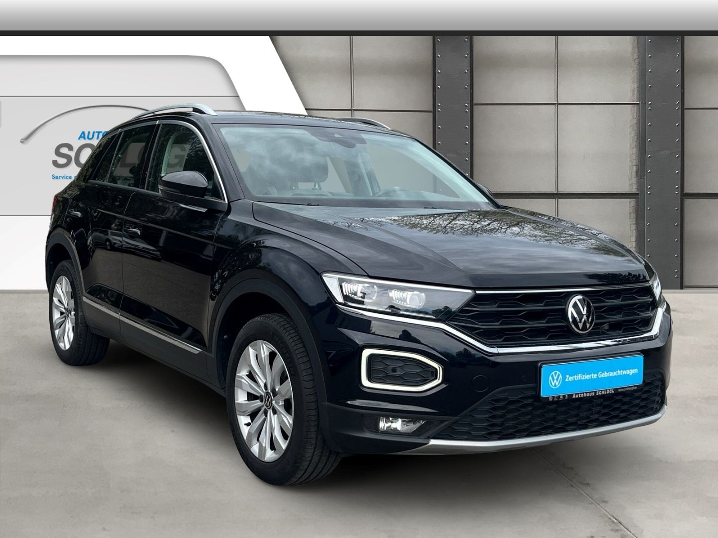 Volkswagen T-Roc 1.5 TSI Sport - Samsaru's Car Outlet