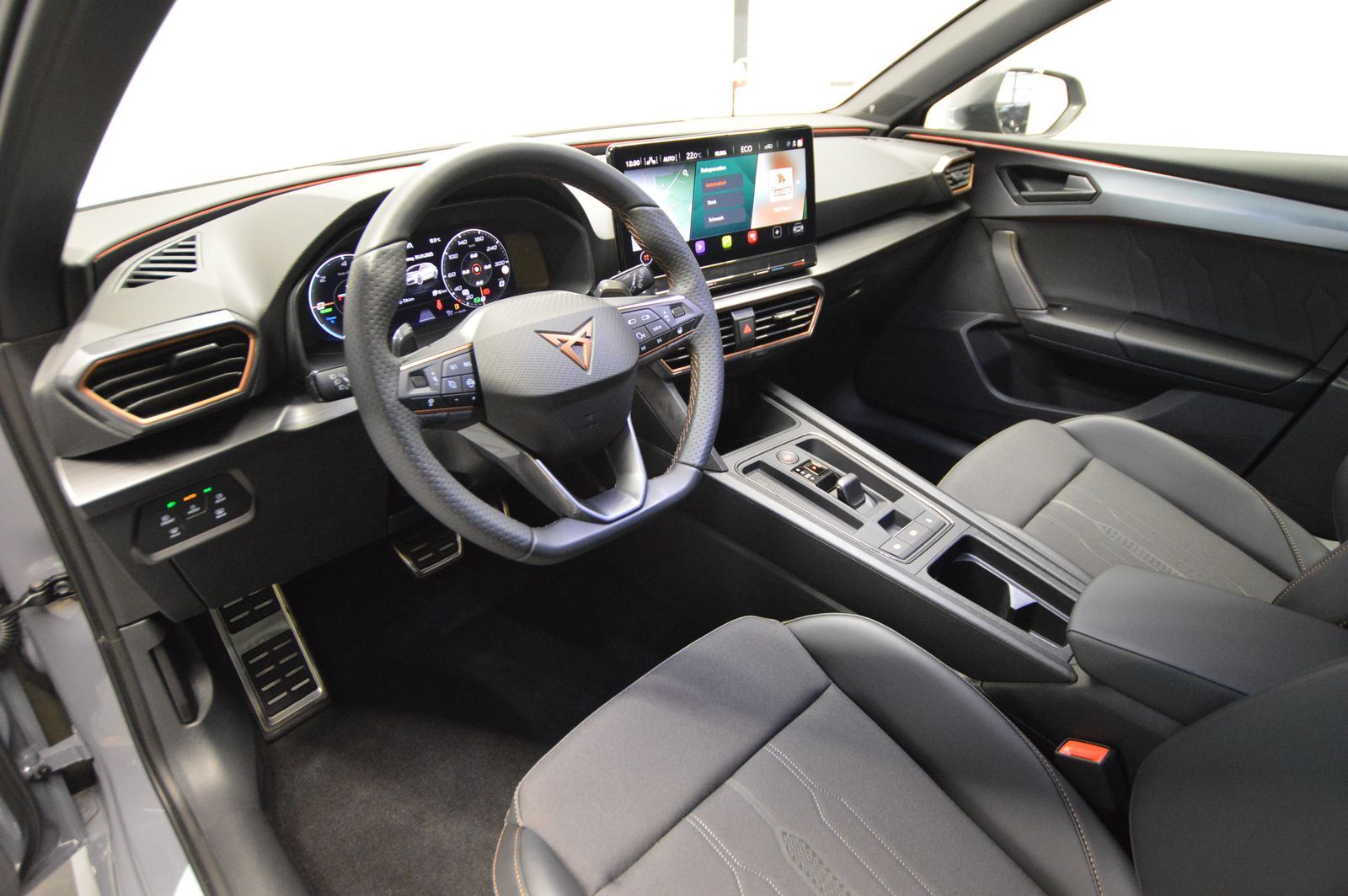 Cupra Leon Sportstourer 1.4 e-HYBRID - Samsaru's Car Outlet