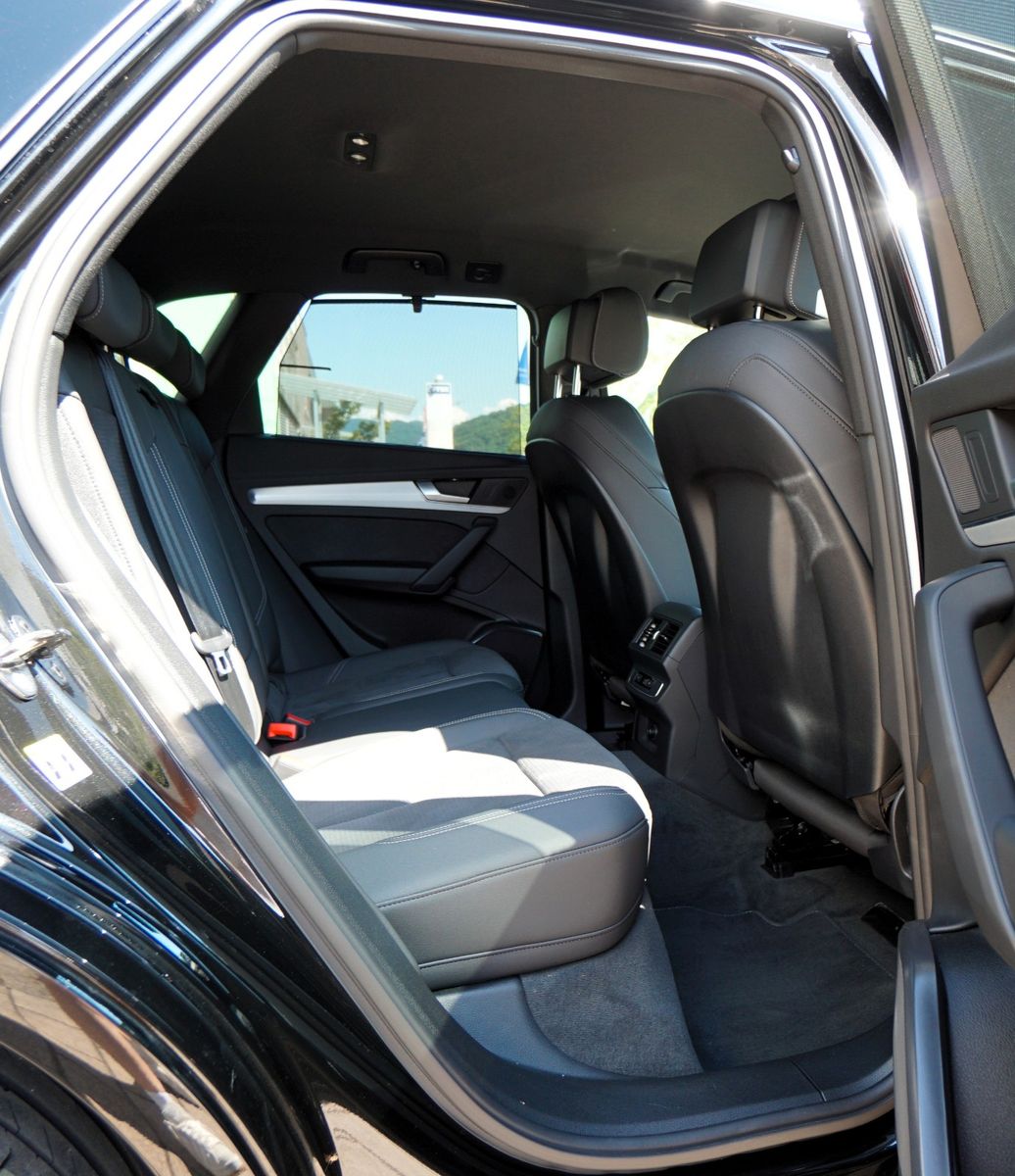 Audi Q5 40 TDI quattro S line - Samsaru's Car Outlet