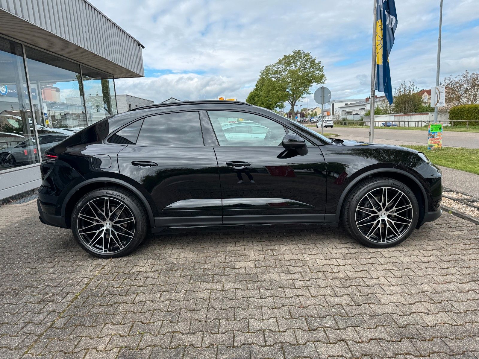 Porsche Macan Electric 4 *Offroad-Design-Paket /VOLL...