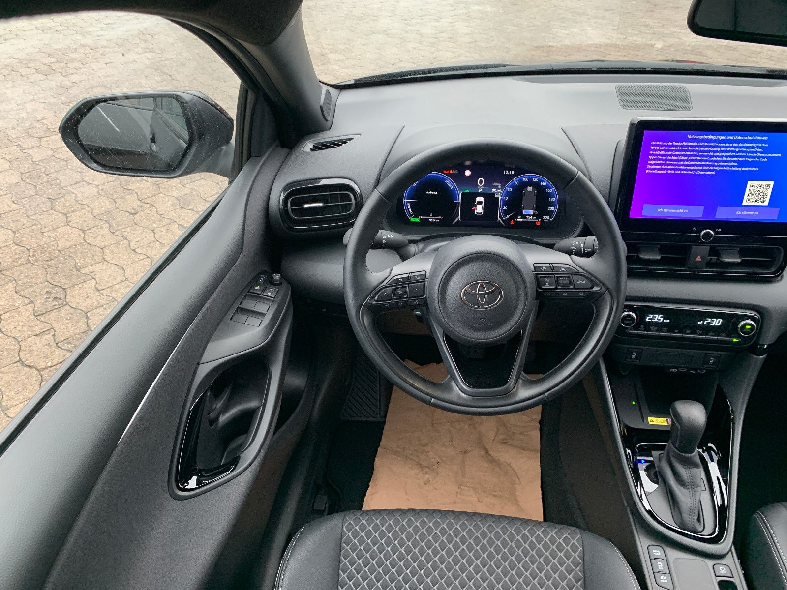 Toyota Yaris Hybrid Style*Wenig KM*