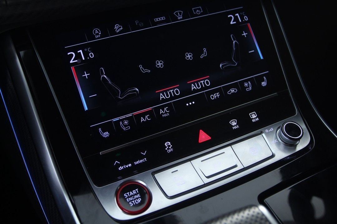 Audi RSQ8 Quattro MHEV 600CP
