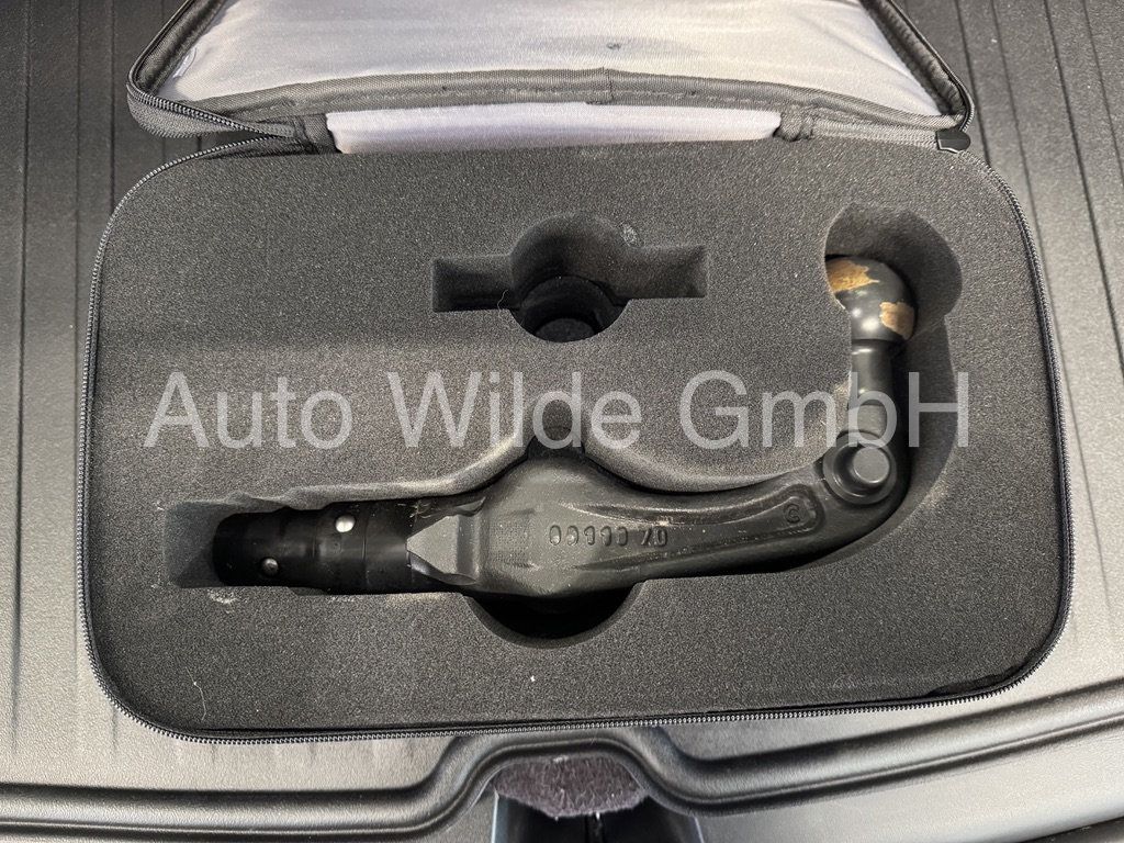 Tesla Model Y Basis RWD