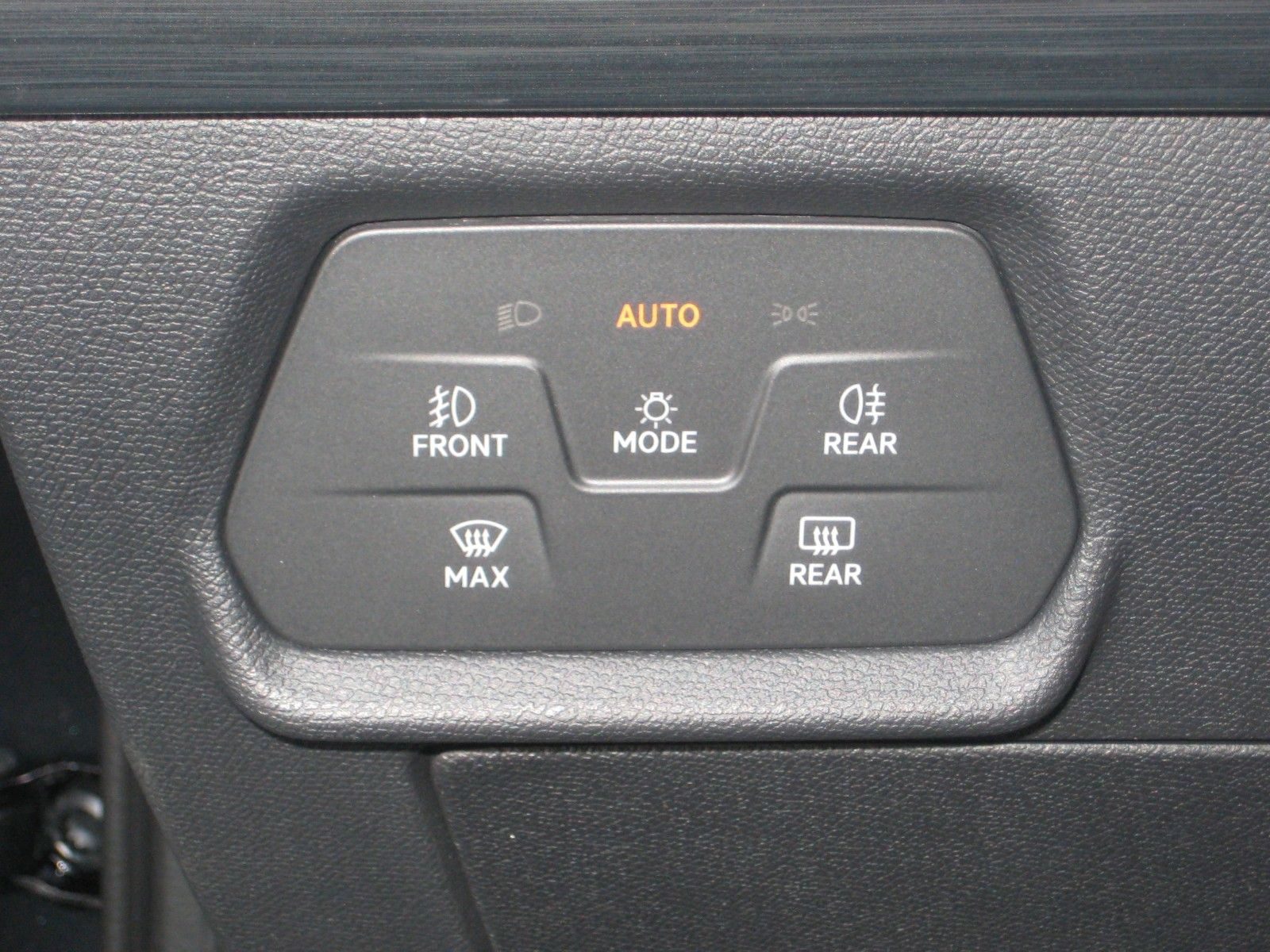 Cupra Leon 1.4 e-HYBRID 180kW VZ DSG - Samsaru's Car Outlet