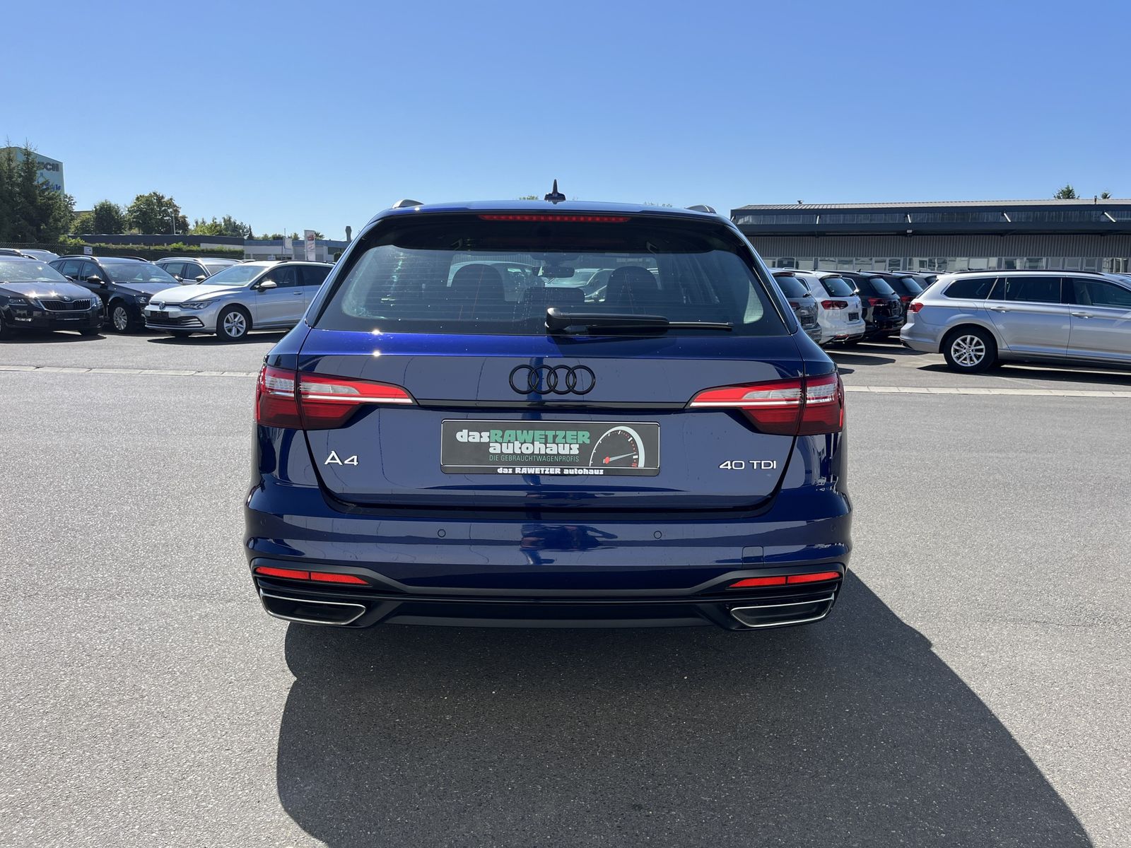 Audi A4 Avant 40 2.0 TDI S-Line - Samsaru's Car Outlet