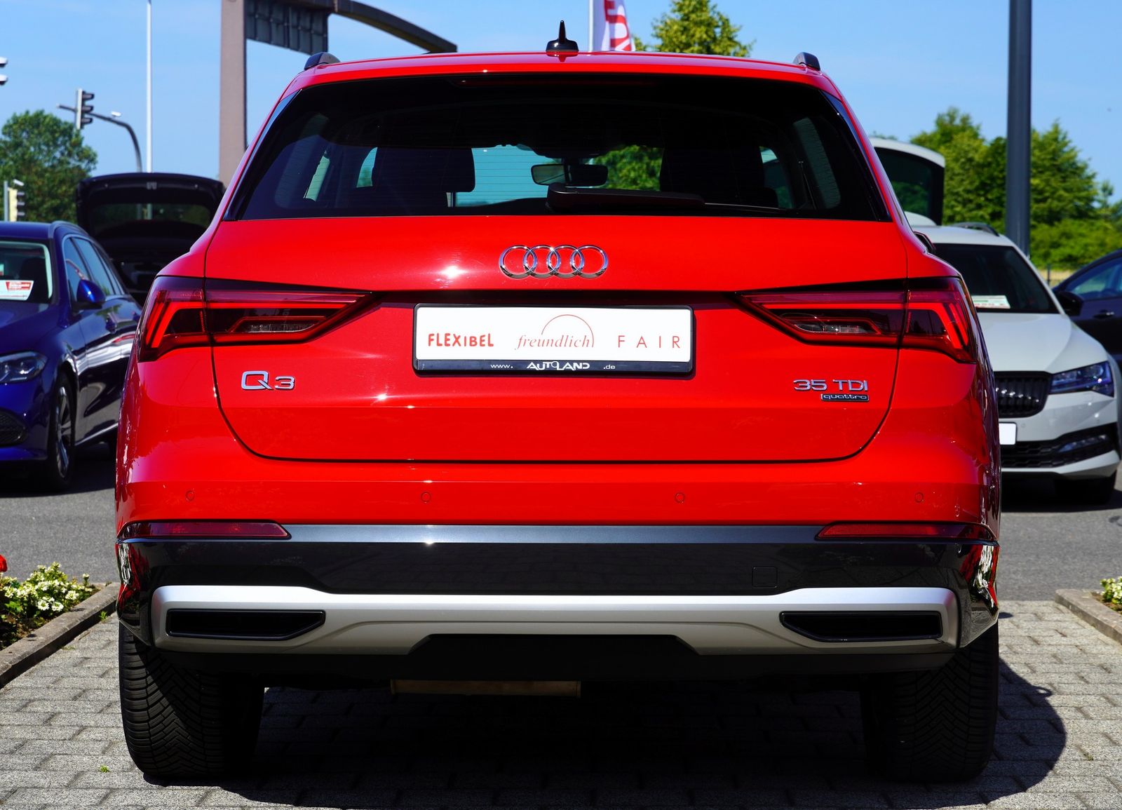 Audi Q3 35 TDI quattro advanced - Samsaru's Car Outlet