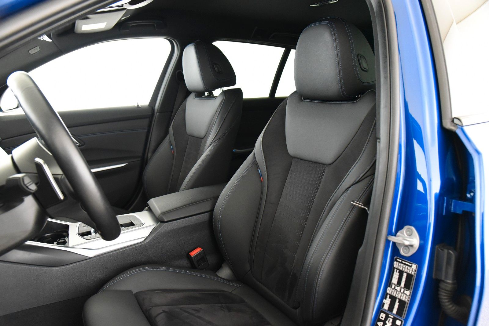 BMW 320d xDrive Touring M Sport - Samsaru's Car Outlet