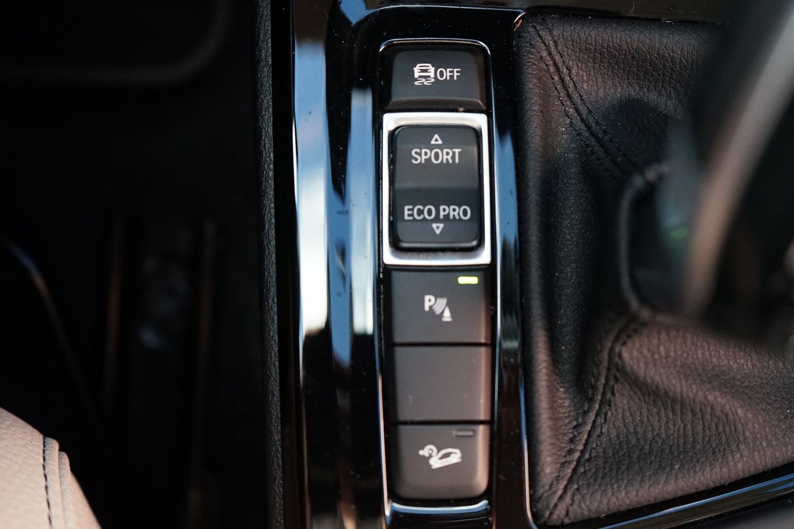 BMW X1 18d xDrive Sport Line - Samsaru's Car Outlet