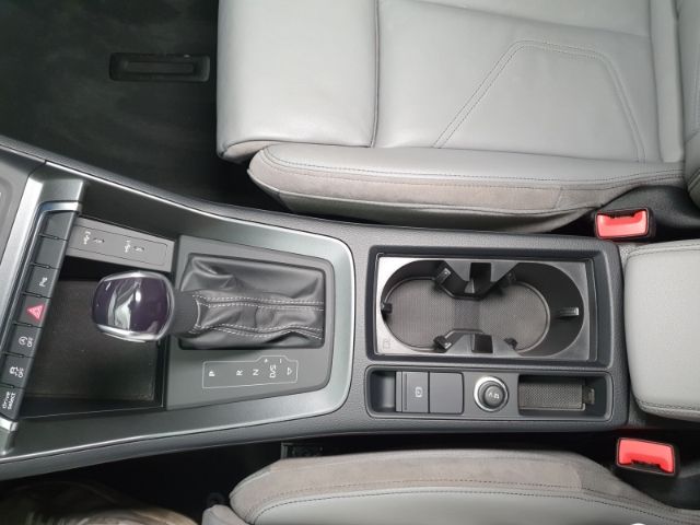 Audi Q3 40 TDI quattro S tronic - Samsaru's Car Outlet