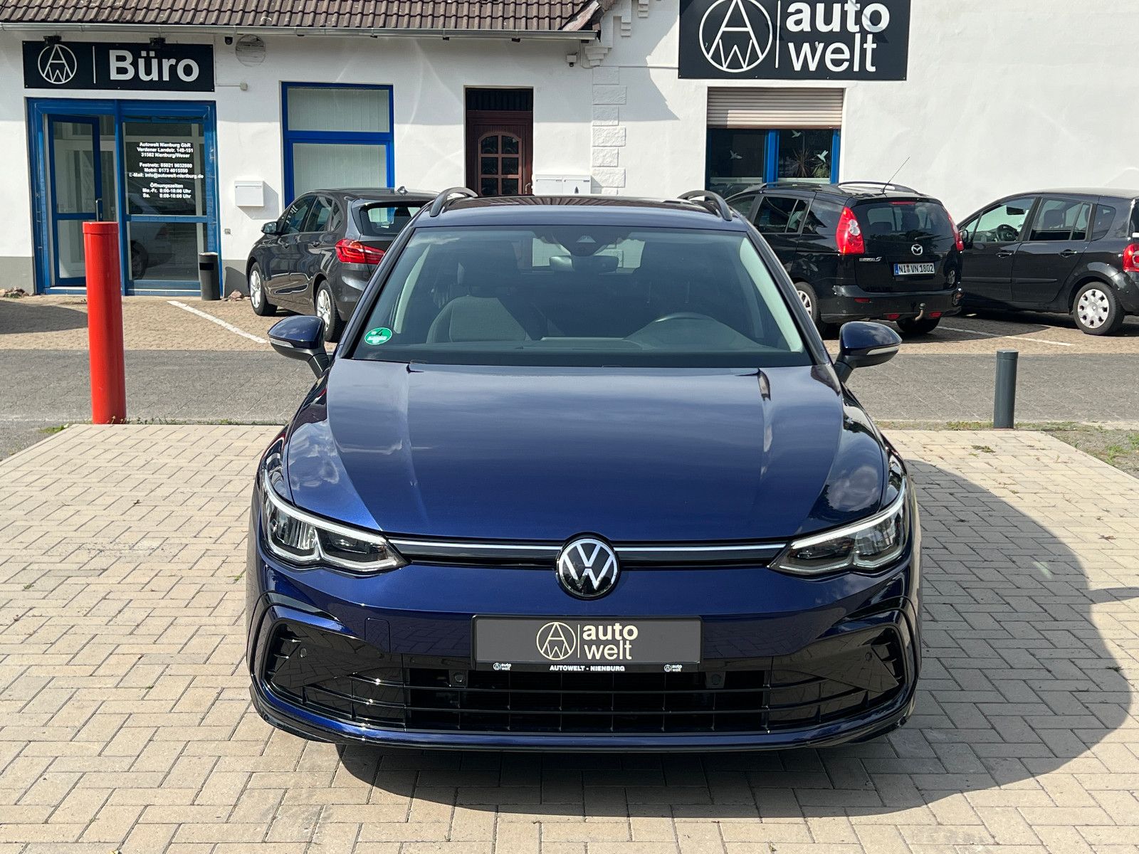 Volkswagen Golf VIII R-Line - Samsaru's Car Outlet