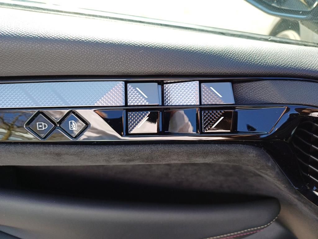 DS Automobiles DS4 Performance Line +