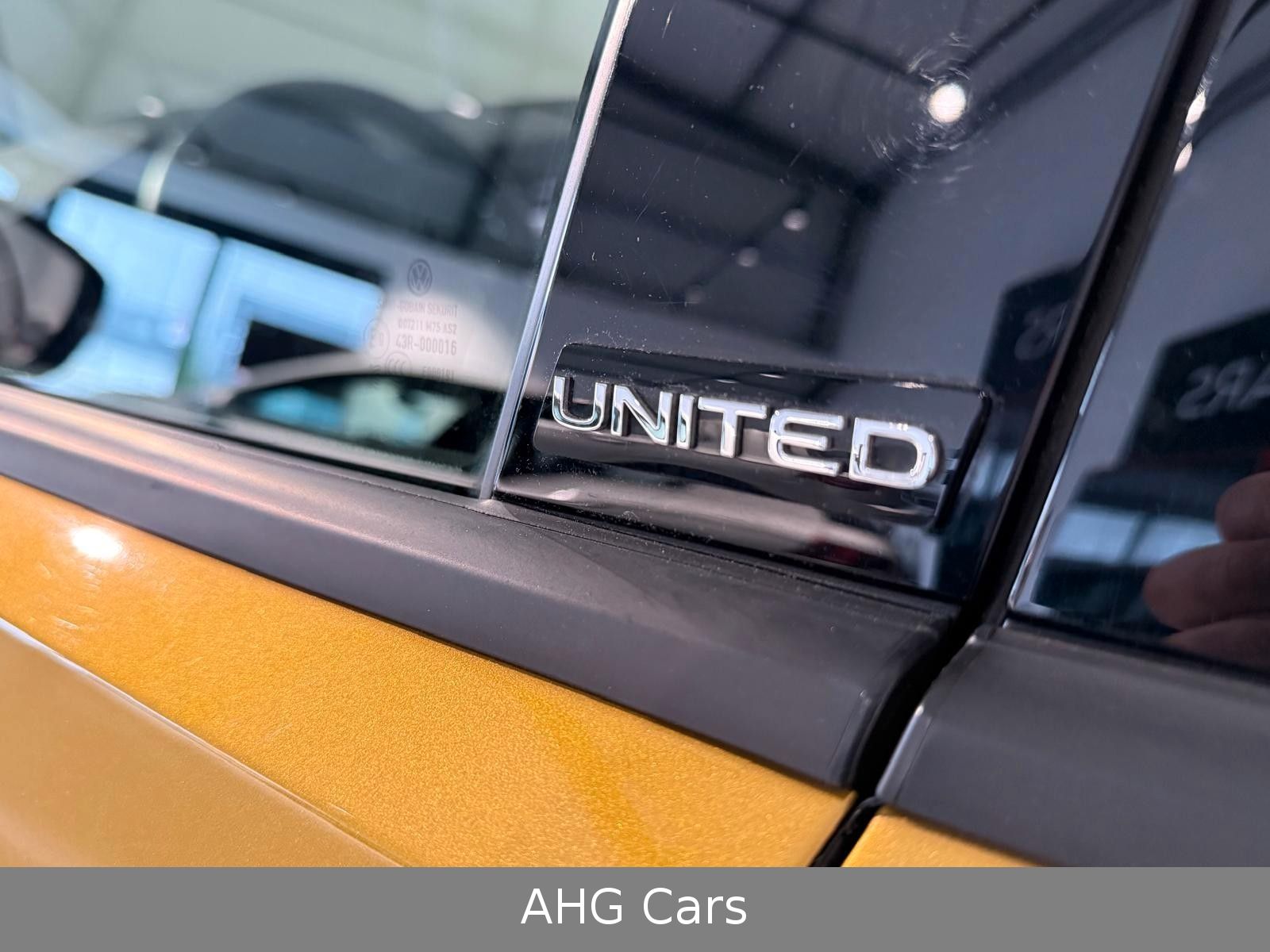 Volkswagen T-Roc Style UNITED 1.0 TSI - Samsaru's Car Outlet