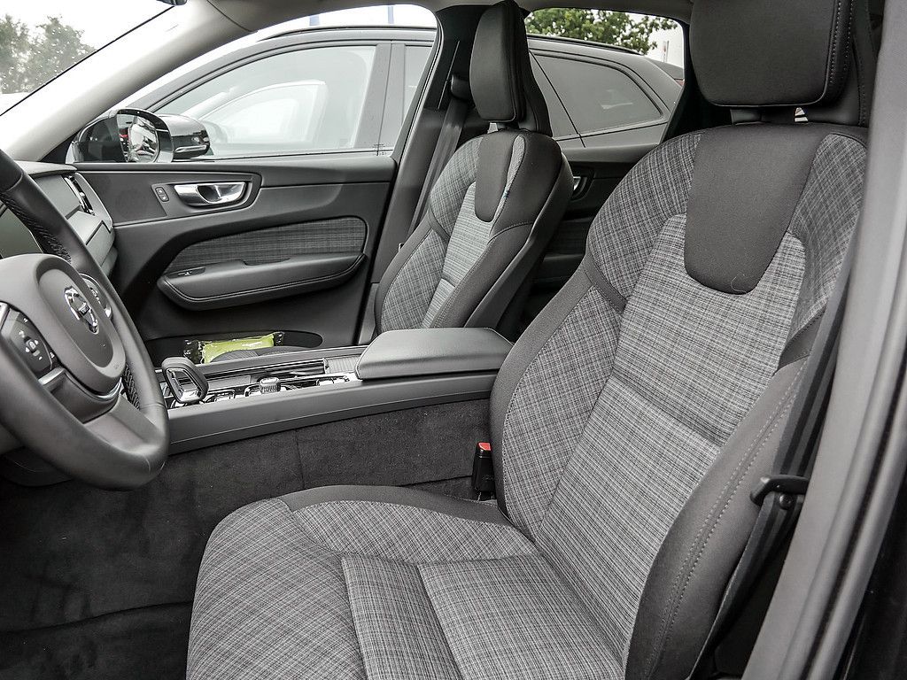 Volvo XC60 2.0 Core Recharge Plug-In Hybrid AWD