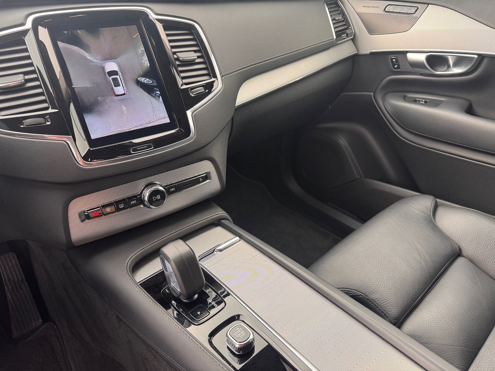 Volvo XC90 B5*AWD*Plus Dark*NP 89060*Standhzg*AHK*360