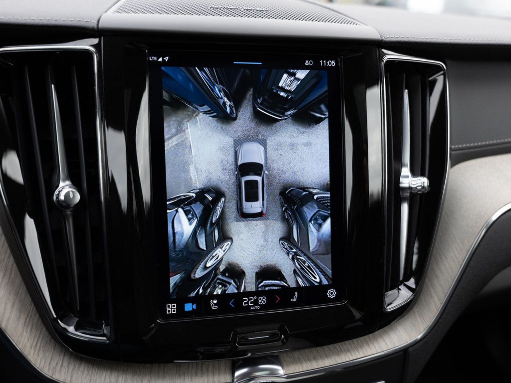 Volvo XC60 T6 AWD Inscription LED AHK 360° H/K PANO