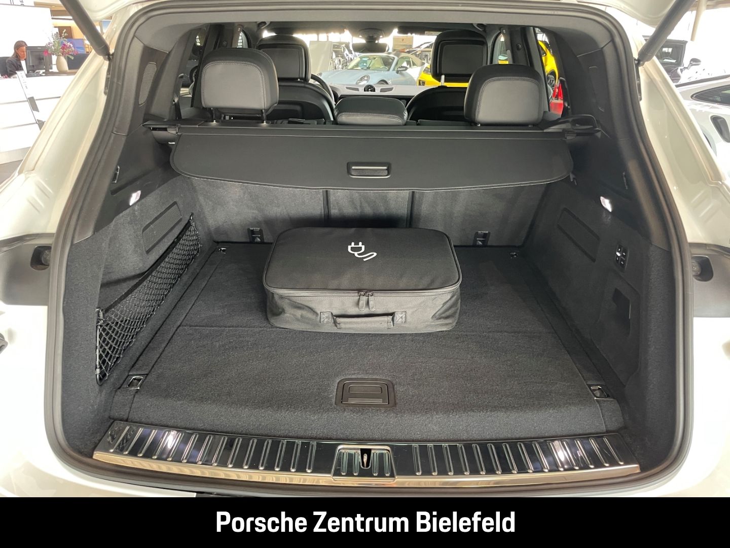 Porsche Cayenne E-Hybrid Panoramadach LED-Matrix BOSE
