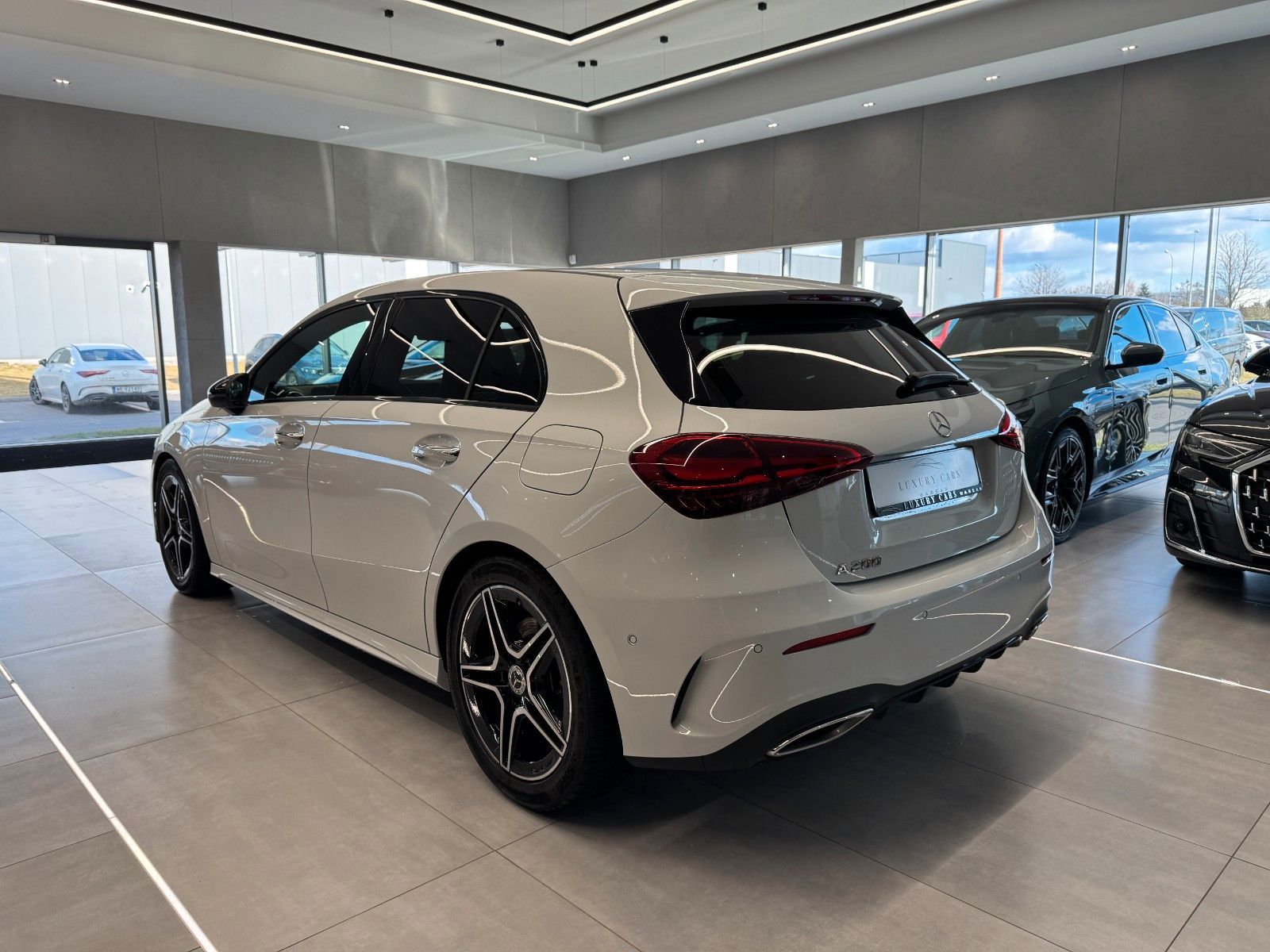 Mercedes-Benz A 200 AMG Line - Samsaru's Car Outlet