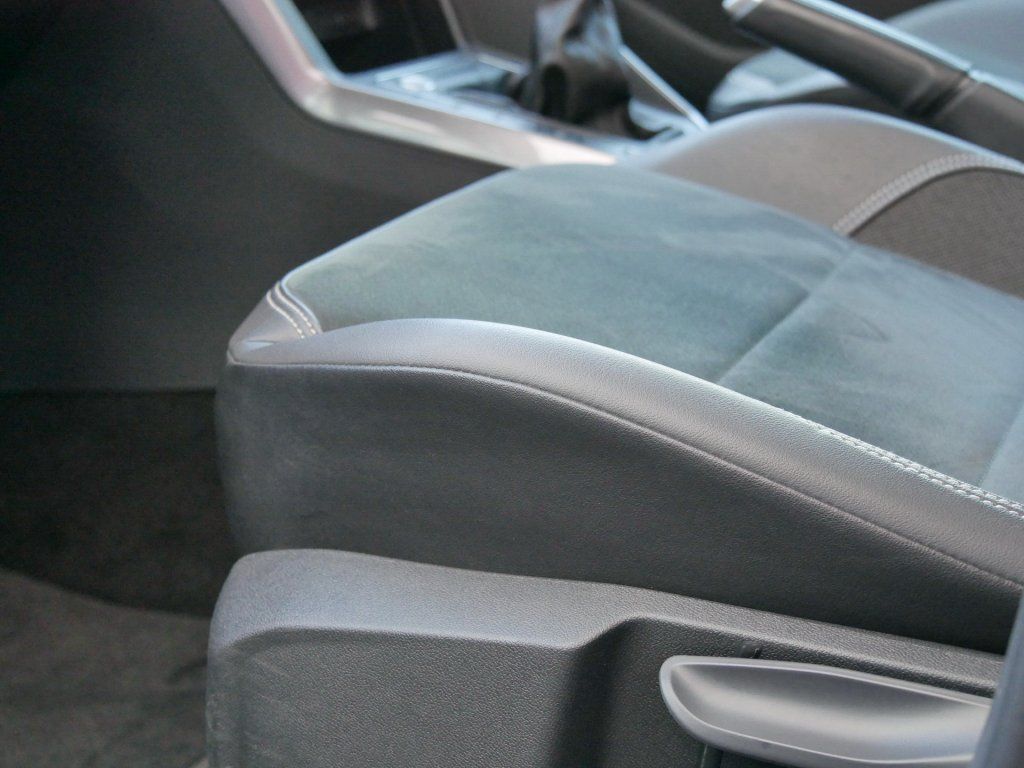 Volkswagen Taigo 1.0 TSI Style - Samsaru's Car Outlet