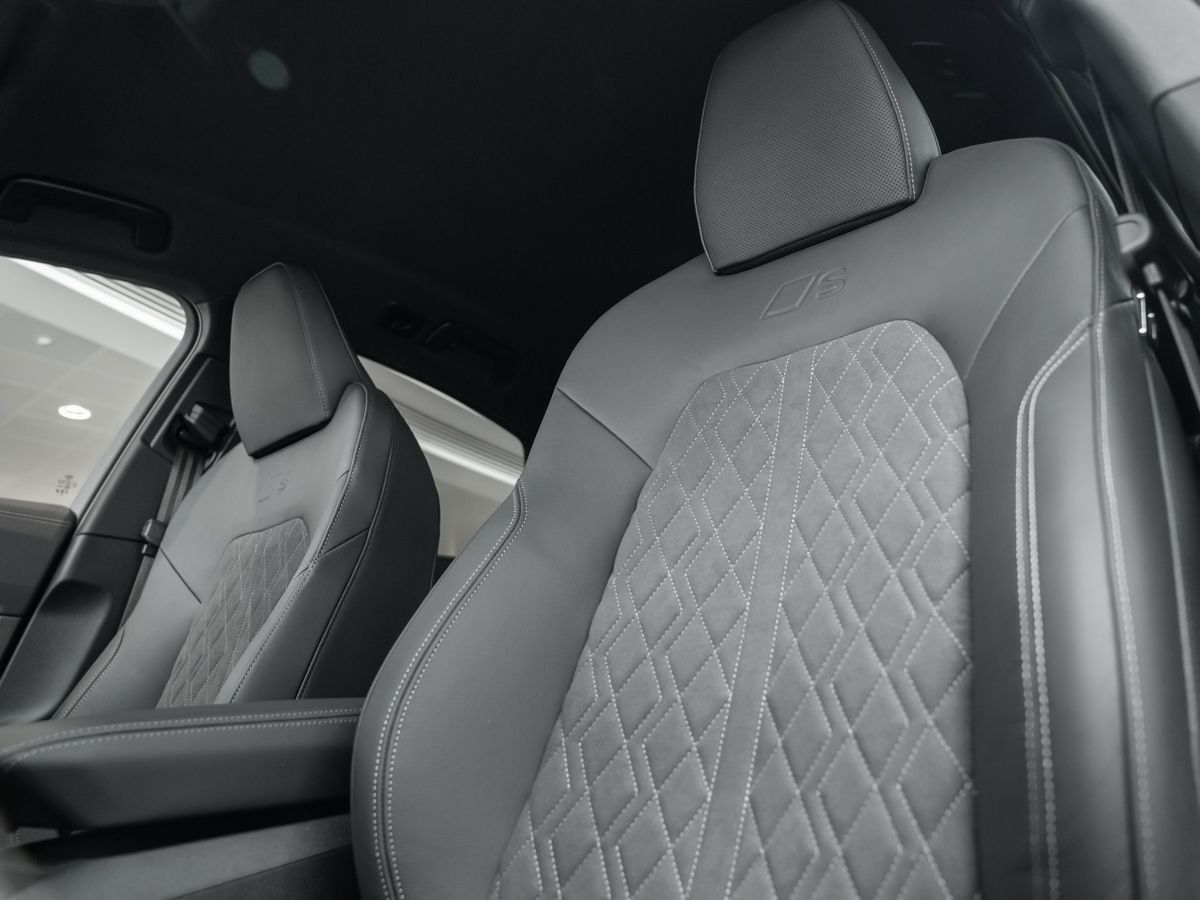 Audi A5 Limousine S-Line Black TFSI quattro TECH PLUS