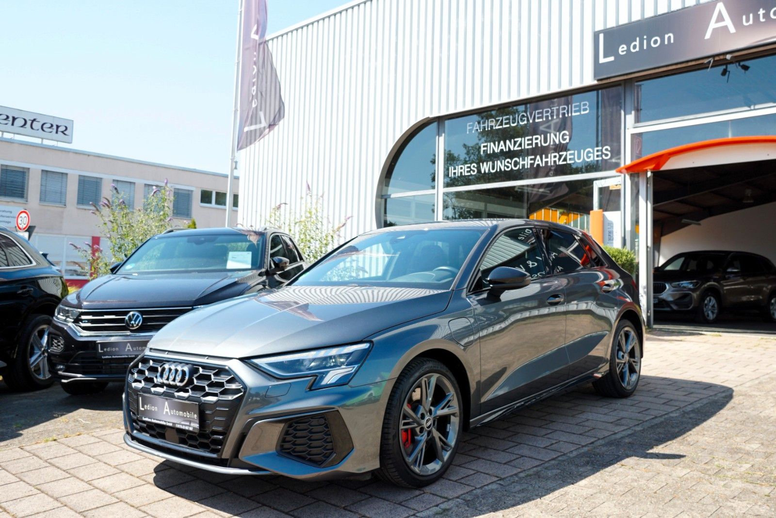 Audi A3 Sportback 45 TFSI e S line - Samsaru's Car Outlet