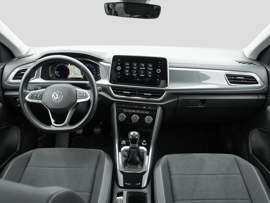 Volkswagen T-Roc 1.5 TSI Style - Samsaru's Car Outlet