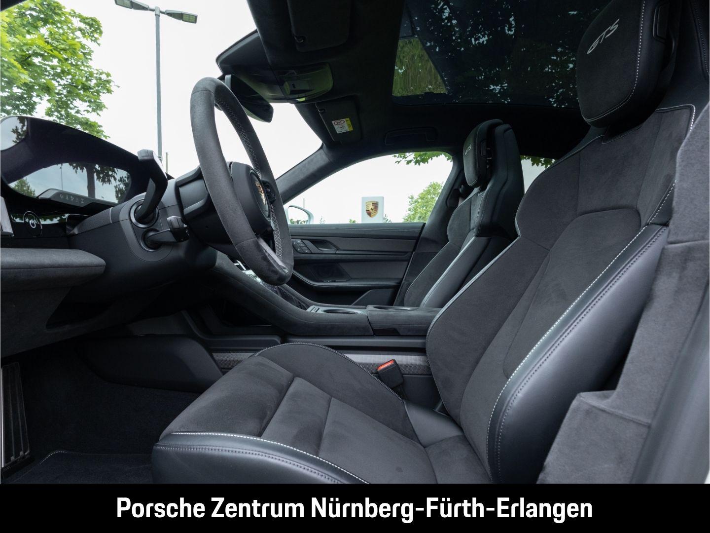 Porsche Taycan GTS PSCB BOSE InnoDrive SurroundView Pano