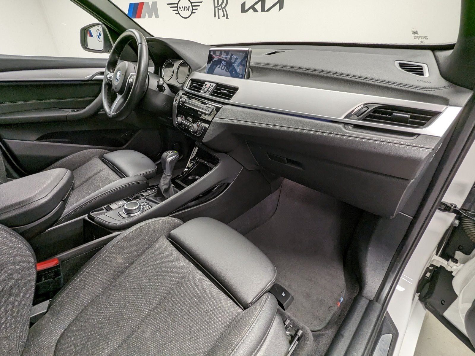 BMW X1 xDrive25e M Sport - Samsaru's Car Outlet