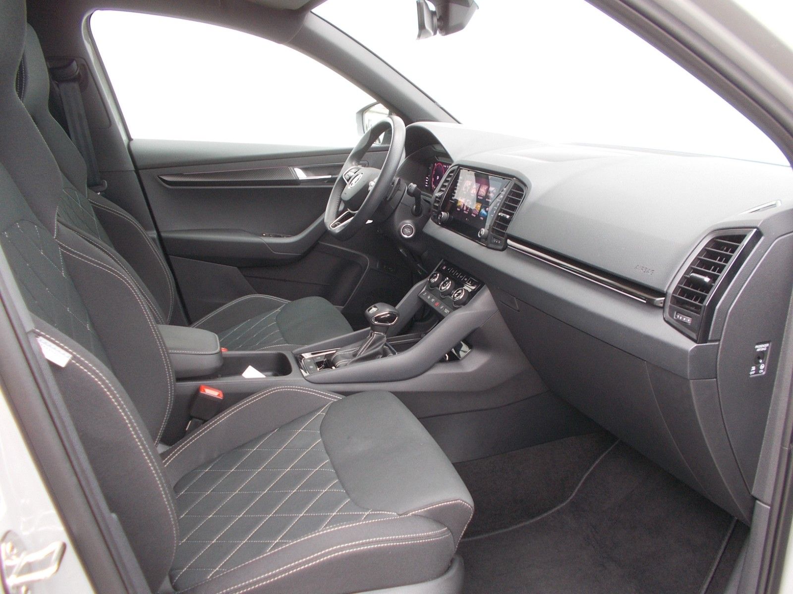 Skoda Karoq  1.5 TSI Sportline*DSG*Navi*LED *360° *AHK
