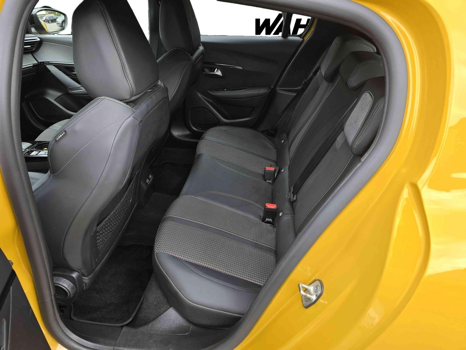 Peugeot 208 GT - Samsaru's Car Outlet