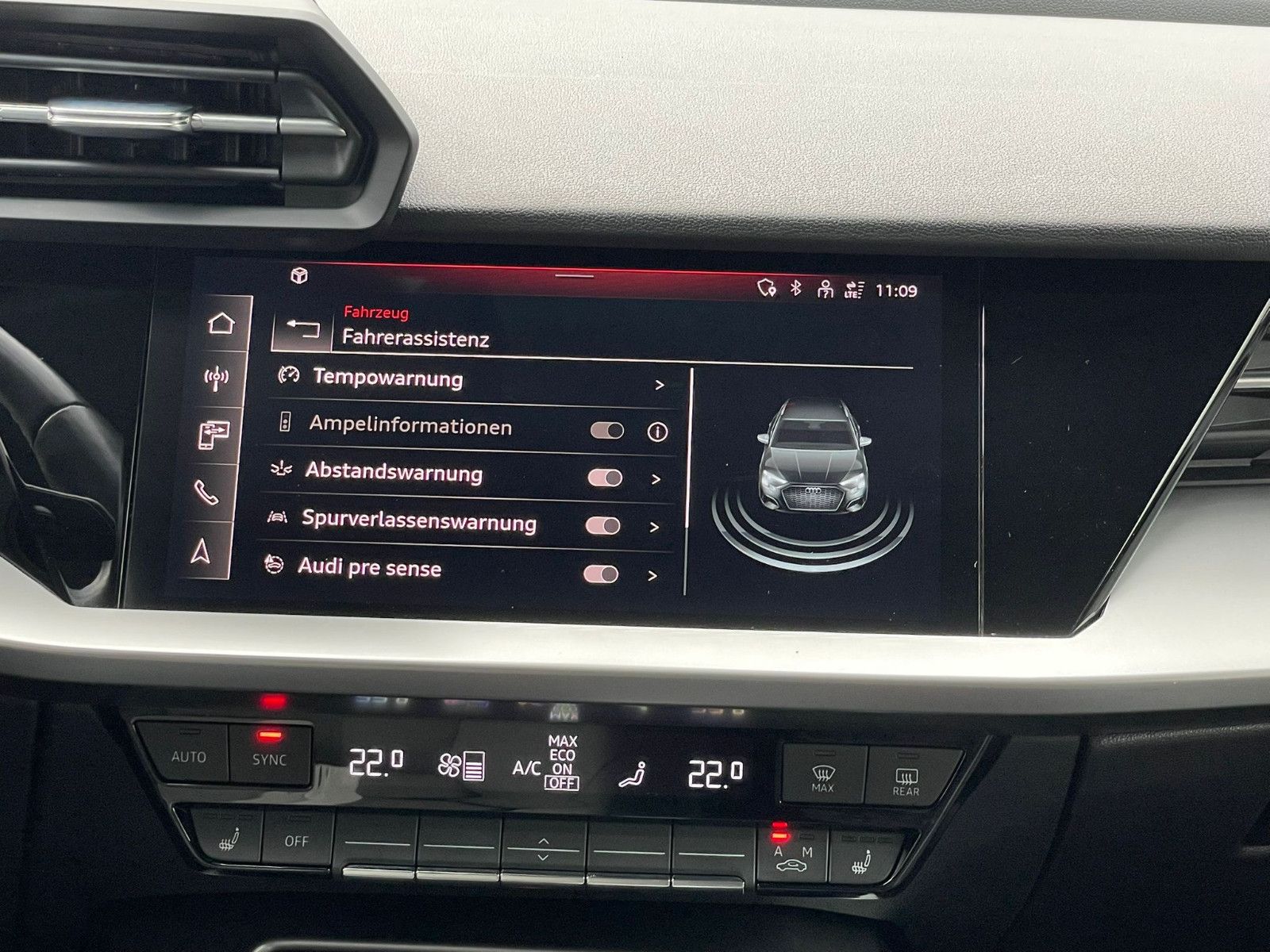 Audi A3 Spb 35 TDI S-tronic S-Line Nav LED Assist 17"